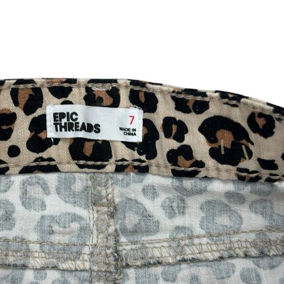 EPIC THREADS Girls Denim Leopard Print Shorts 7 NWOT - Picture 3 of 4